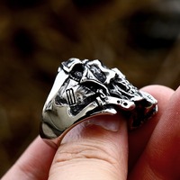 Bague Crâne Guerrier en Acier Inoxydable pour Homme, Style Vintage Hip Hop Rétro Audacieux, Plaqué Or 14K, Bijou Cadeau, Vente en Gros, Marque Personnalisée TSR113