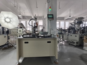 Machine <span class=keywords><strong>de</strong></span> serrage automatique <span class=keywords><strong>de</strong></span> vis <span class=keywords><strong>de</strong></span> précision ultra-élevée pour électronique numérique <span class=keywords><strong>de</strong></span> bureau, avec programme multifonctionnel - Product Image 4