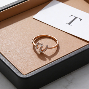 Anillo de compromiso unisex de oro macizo chapado en oro de 10K/14K con diamantes cultivados en laboratorio y circonitas, diseño de racimo, personalizado, bonito, para aniversario, con letras del alfabeto. - Product Image 3