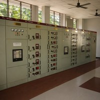 Prix usine GCK 380V 400V Appareillage de commutation basse tension extractible 30kA 50Hz 60Hz IP42 pour armoire électrique d'hôpital et de bâtiment commercial