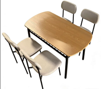 Ensemble de salle à manger simple avec table en MDF+PVC et 4 chaises, pour intérieur, DS-116-F