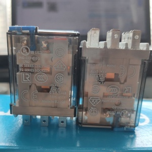 Finder relay 62.33.9.024.0040 3PDT Plug In Non-Latching Relay Tab 24VDC nuevo y original - Product Image 2