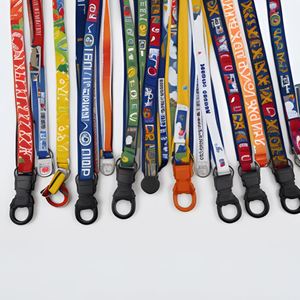 Cordon personnalisé pour porte-badge d'identification à porter autour du cou avec enrouleur de badge - Product Image 1