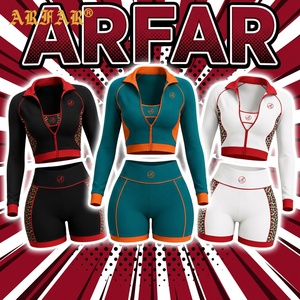 <span class=keywords><strong>Set</strong></span> Sportivo da <span class=keywords><strong>Donna</strong></span> Personalizzato con Stampa Ghepardo, Giacca con Colletto Alto e Dettagli a Contrasto, Pantaloncini, Completo 3 Pezzi per Allenamento - Product Image 2