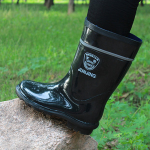 รองเท้าบูทกันน้ำสำหรับผู้ชาย Junjing แบบหุ้มข้อกลาง สีดำล้วน สำหรับงานอุตสาหกรรม เหมืองแร่ ป้องกันการลื่น ทนทานต่อการสึกหรอ - Product Image 4