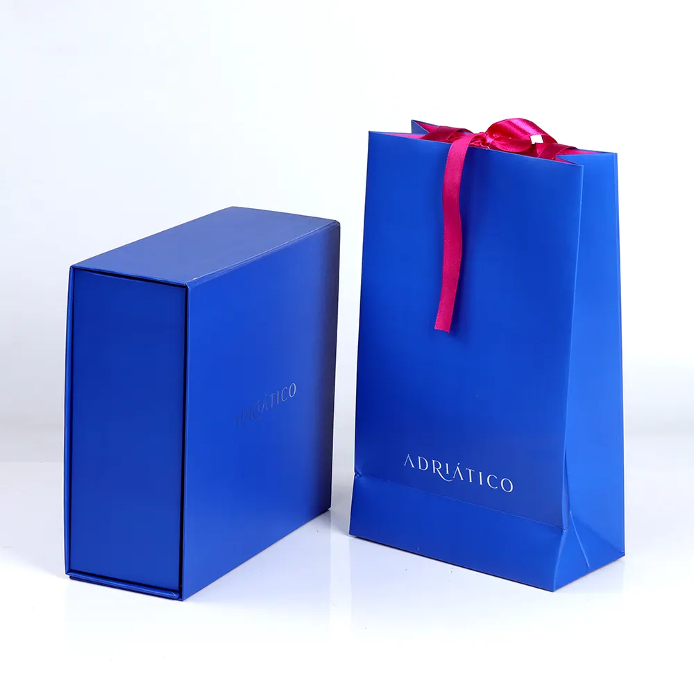 Luxury Shopping Boutique Paper bag Mini Clothes Christmas Party Luxury Gift Custom Paper Bag With Ribbon Handle