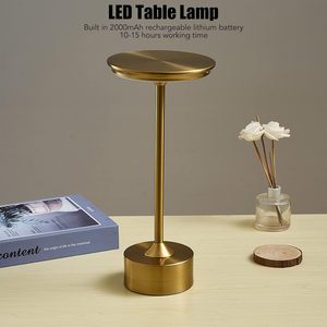 Lampe de table LED sans fil rechargeable à intensité variable tactile portable pour bar restaurant lumières de luxe modernes lampes de bureau - Product Image 2