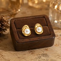 Pendientes de Perlas con Baño de Oro de 18K y Acero Inoxidable, Versátiles, para Mujer, Estilo Minimalista Francés, de Lujo Discreto