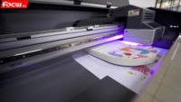 Impresora plana UV 2513 de alta calidad con barniz