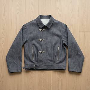 Chaqueta de Hombre Personalizada al por Mayor, de Alta Calidad, en Mezclilla de Algodón, Estilo Industrial, Urbano, Retro, con Hebilla Metálica, Corte Cuadrado - Product Image 1