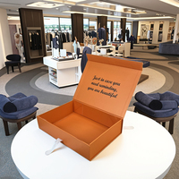 Vente en gros de boîte cadeau magnétique de luxe haut de gamme emballage de vêtement pliable avec logo personnalisé et ruban