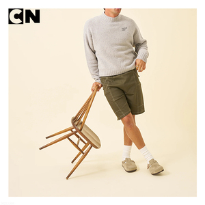 Pull en laine gris tricoté court pour homme, certifié GRS, anti-rides, avec logo frontal, haute qualité, pour l'hiver - Product Image 2