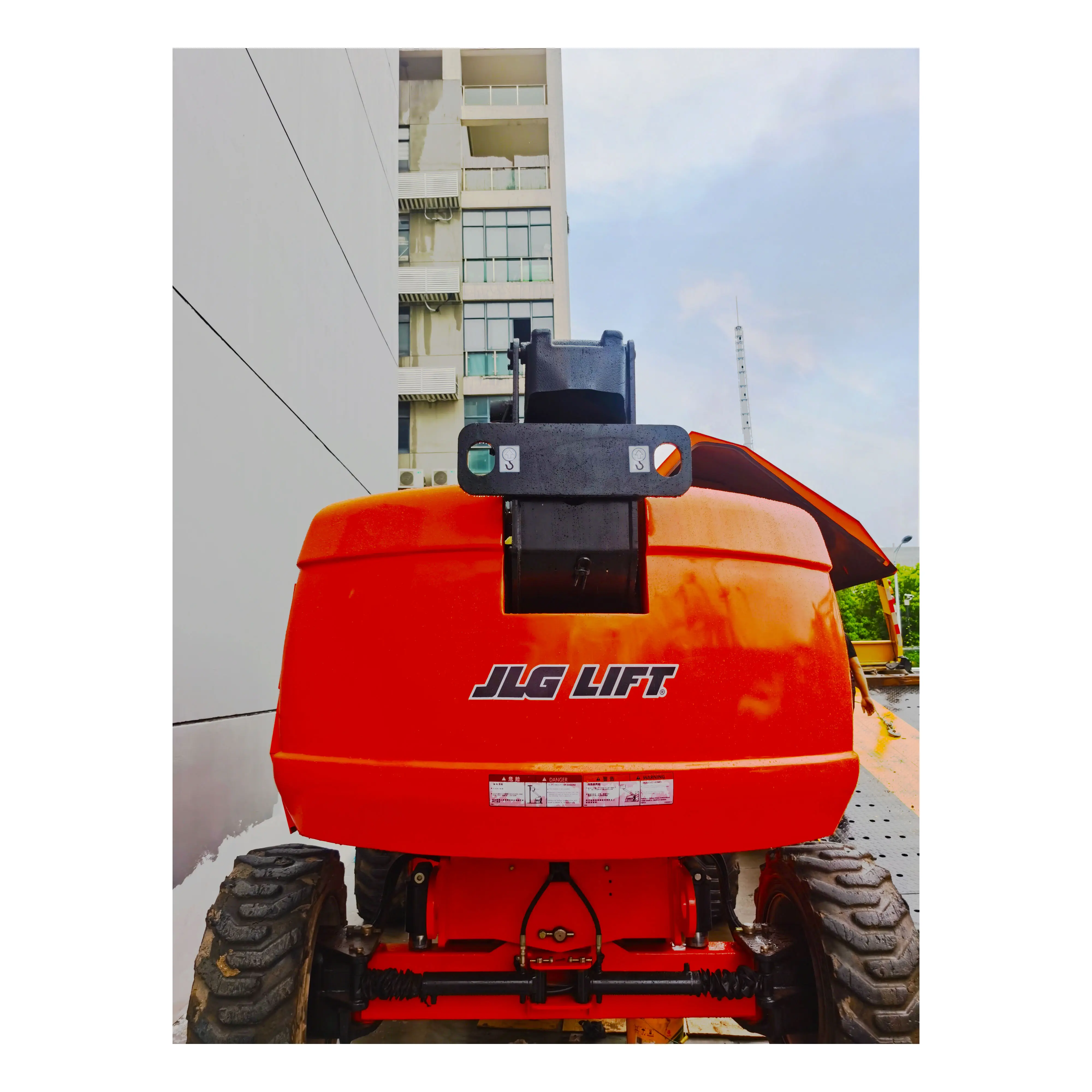 High quality wholesale hr12 self propelled boom lift nifty 4x4 12de electric lifting scaffolding home lift for sale