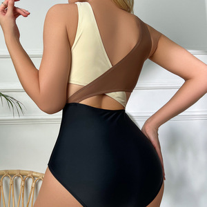 <span class=keywords><strong>Maillot</strong></span> <span class=keywords><strong>de</strong></span> <span class=keywords><strong>bain</strong></span> une pièce à bandes avec blocs <span class=keywords><strong>de</strong></span> couleurs, <span class=keywords><strong>Sexy</strong></span>, dos nu, ajouré - Product Image 1