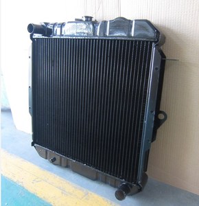 Radiateur en laiton du système de refroidissement automatique pour Toyota Land Cruiser HZJ75 & Hilux nouveau radiateur de voiture OEM 16400-79080 - Product Image 2