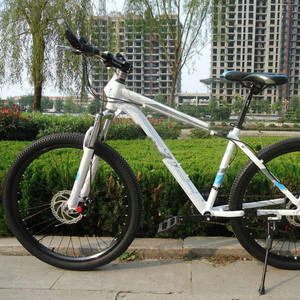 Guidon de vélo de montagne en alliage d'aluminium, type Riser, léger, couleur Jetta, pour vélos de montagne - Product Image 1