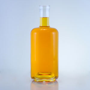 Botella de licor de vidrio de cuello largo redondo personalizado de fábrica china de 700ml 70cl México Tequila <span class=keywords><strong>Mezcal</strong></span> con corcho de madera - Product Image 1