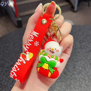 QY Venta al por Mayor de Llaveros Navideños de Dibujos Animados, Llaveros de PVC Suave con Diseño de Santa Claus y Muñeco de Nieve, Regalo Promocional para Festivales - Product Image 6