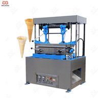 Haute Qualité Gaz Chaleur Semi Automatique Neige Sucre Glace Biscuit Kono Pizza Cono Cuisson De Gaufrette de Cône Machine Pour vente
