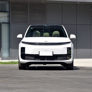 Acceptons les commandes personnalisées Lixiang L6 2025 – SUV familial spacieux à autonomie étendue, extérieur blanc d'origine, faible kilométrage - Product Image 2