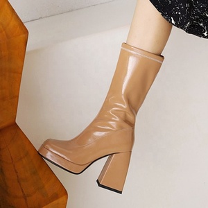 Botas de plataforma de moda para mujer, con patente, de media caña, punta cuadrada, para invierno, para exterior, sin cordones - Product Image 5