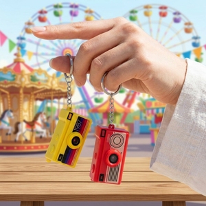 <span class=keywords><strong>Mini</strong></span> caméra personnalisable 1080P avec capteur CMOS 12MP, flash intégré et <span class=keywords><strong>carte</strong></span> <span class=keywords><strong>SD</strong></span> 32 Go - Product Image 1