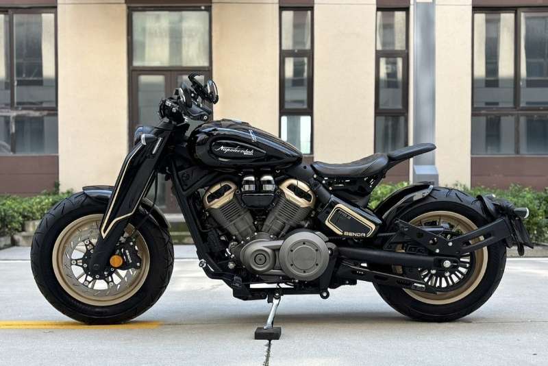 ベンダ ナポレオン 450 - 450cc V型ツイン ネオレトロ ボバー