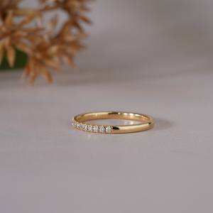 Anillo Clásico de Diamantes para Mujer, Anillo Apilable Minimalista con Pavé de Oro, Elegante para Bodas, Aniversarios y Uso Diario, Joyería Fina - Product Image 6