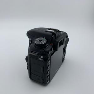 Appareil photo reflex numérique <span class=keywords><strong>Nikon</strong></span> D7500 d'occasion avec 4K, Wi-Fi et écran tactile, état A+, approvisionnement en appareils photo d'occasion B2B avec support de données d'inspection - Product Image 2