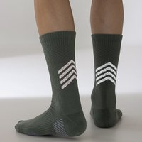 Chaussettes de sport pour hommes, conception personnalisée professionnelle OEM, respirantes, en maille, pour le cyclisme, la course à pied, mi-mollet, pour la randonnée et la gym