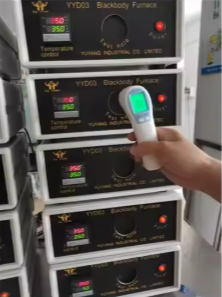 เครื่องปรับเทียบสีดำสำหรับเครื่องวัดอุณหภูมิร่างกายมนุษย์ OEM & ODM - Product Image 4