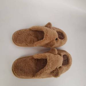 Pantofole da Casa in Peluche per Donna, Design 3D Capibara, Calde e Morbide, Antiscivolo, per Interni Invernali - Product Image 3