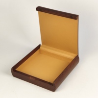Boîte en bois MDF carrée verrouillable à bords incurvés, avec couvercle ajouré arabe, gravée au laser, personnalisable, pour chocolats et fruits secs – Vente en gros