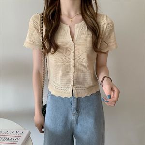Cardigã Feminino de Tricô Mohair com Decote V e Manga Três Quartos - Coleção Primavera/Verão 2026 - Design Cropped Chique e Ajustado - Product Image 2