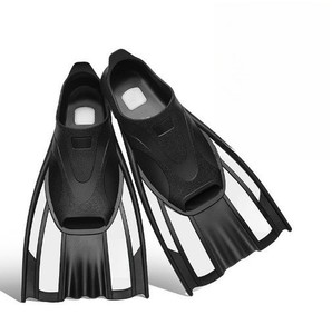 xinyixuan Palmes de natation courtes en silicone noir, réglables, à talon ouvert, antidérapantes pour la plongée en apnée, la plongée libre et l'entraînement - Product Image 1
