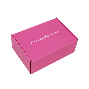 Boîte d'expédition de bijoux en papier ondulé rose personnalisée de luxe avec logo UV - Product Image 1
