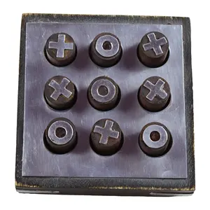 Design argento lucido Tic Tac Toe in metallo con gioco in legno per bambini