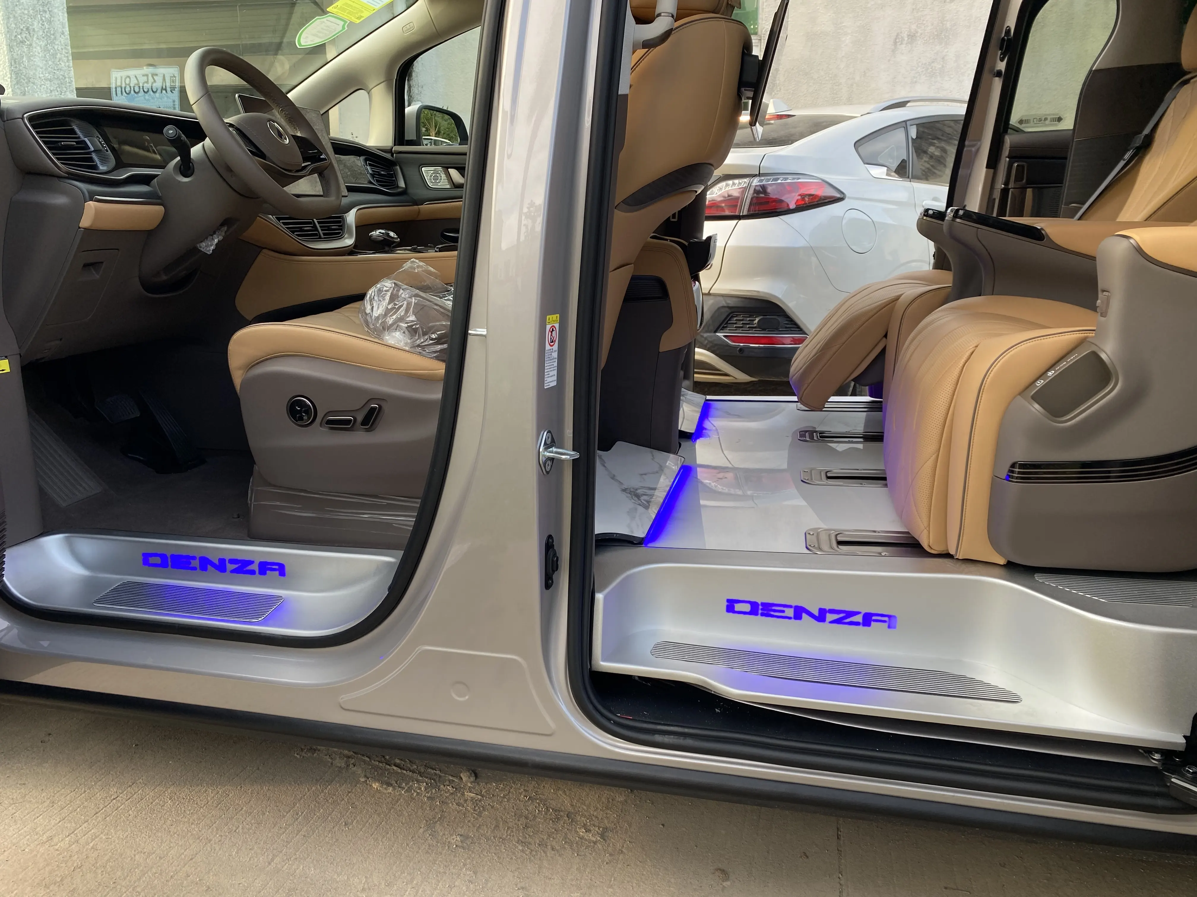ST-YBTB, LED ışıkları ile kapı karşılama pedalı, araba eşik dekorasyon üzerinde, Mercedes Benz v-class ve çoğu MPVs için uygun