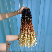 Synthétique de haute qualité 3T Ombre Gypsy Wavy Locks Extension de tresses de cheveux bouclés doux et naturels avec marque privée