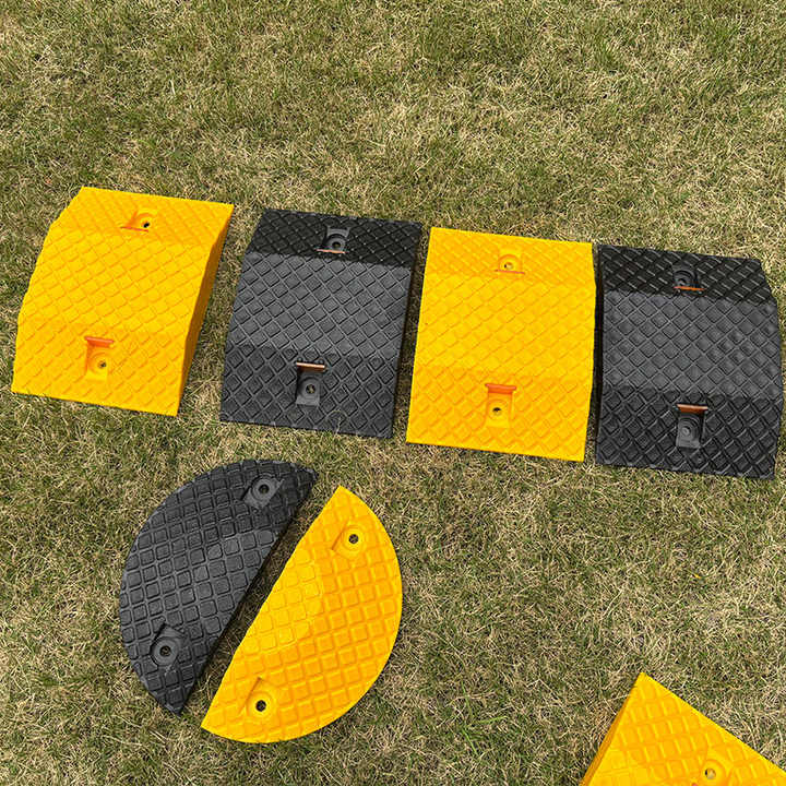 Heavy Duty 250*350*50mm Plastic Speed ​​Bump