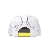Gorra de 5 Paneles Personalizada con Logotipo Bordado, Estilo Hip Hop, Visera Plana, Perforaciones Cortadas con Láser, Unisex, Impermeable, con Cierre a Presión