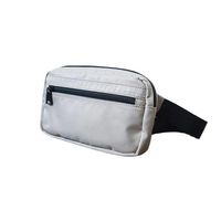 Pochette de téléphone portable unisexe en nylon imperméable personnalisée, sac banane carré, accessoires essentiels, sac banane avec logo sur la sangle, fermeture à glissière