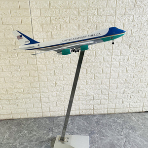 Maquette d'avion en résine B747-200 <span class=keywords><strong>Air</strong></span> Force <span class=keywords><strong>One</strong></span> à l'échelle 1:70, modèle de sol de 100 cm pour hall d'exposition d'aviation, artisanat à grande échelle - Product Image 1