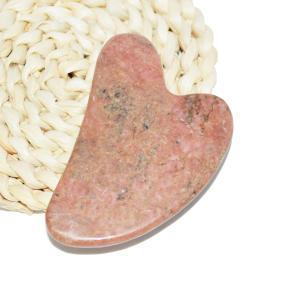 La pierre de massage Gua Sha en forme de cœur en rhodonite naturelle certifiée CE pour le visage favorise la <span class=keywords><strong>circulation</strong></span> sanguine locale - Product Image 3