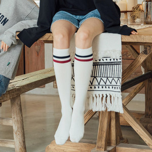 Calcetines de Moda para Mujer, Cómodos y de Alta Calidad, Calcetines Altos de Algodón para Primavera - Product Image 5