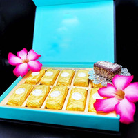 Boîte magnétique bleue personnalisée en forme de livre pour la charcuterie Boule de chocolat Sushi Chewing-gum Croustilles de pomme de terre avec gaufrage Stratification mate
