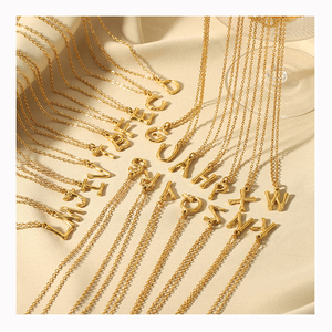 Collar <span class=keywords><strong>de</strong></span> Acero Inoxidable con Colgante <span class=keywords><strong>de</strong></span> Letra Hip Hop <span class=keywords><strong>de</strong></span> Moda, Chapado en <span class=keywords><strong>Oro</strong></span> <span class=keywords><strong>de</strong></span> 18K, Exagerado, 26 Letras del Alfabeto <span class=keywords><strong>Inglés</strong></span>, Joyería <span class=keywords><strong>para</strong></span> <span class=keywords><strong>Mujer</strong></span>, Venta al por Mayor - Product Image 1
