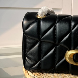 Bestseller <span class=keywords><strong>Borsa</strong></span> a Tracolla Trapuntata Tabbys 26, Marca Famosa di Alta Qualità, <span class=keywords><strong>Borsa</strong></span> a Catena da Donna Firmata - Product Image 1