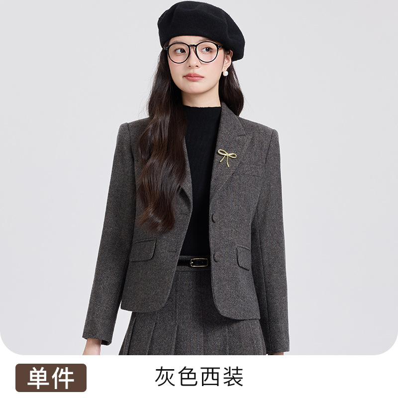 gray-brown suit