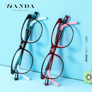 Gafas Danda para niños con bloqueo de luz azul TR5111, montura redonda, lentes de PC, unisex, con puntas antideslizantes para niños de 5 a 13 años - Product Image 1